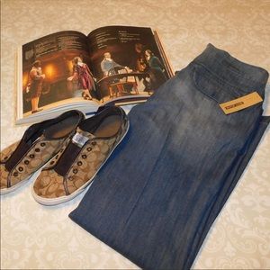 NWT DNKY Flare Leg Jeans